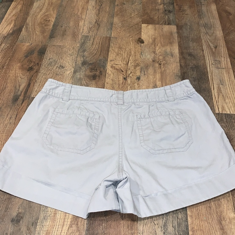 LOFT Size 10 Cuffed Shorts. - Picture 6 of 9
